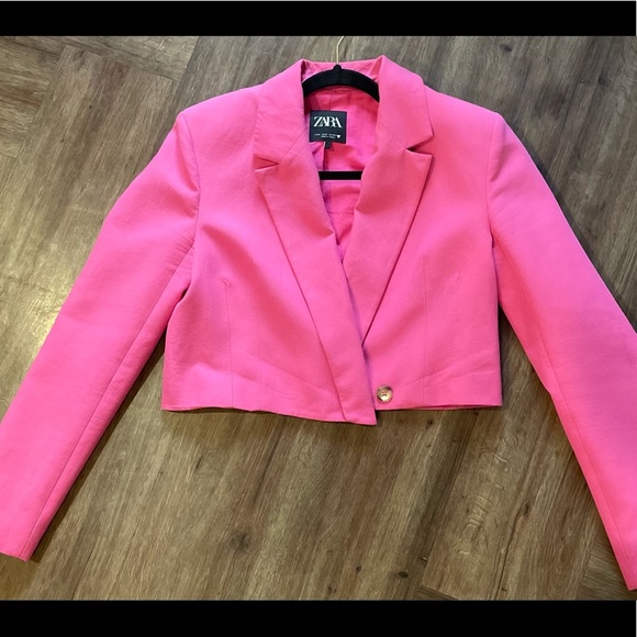 Zara Jackets & Blazers - Zara Cropped Blazer